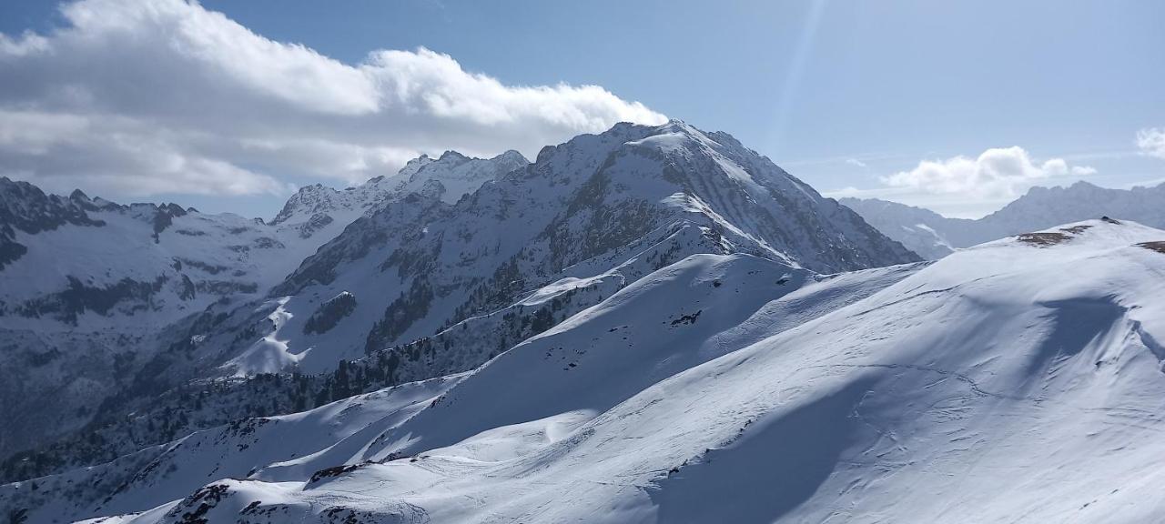 Le Splendid Allevard Exterior foto
