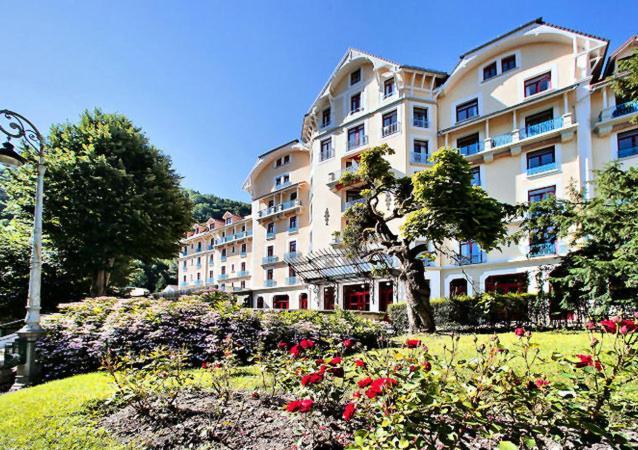 Le Splendid Allevard Exterior foto